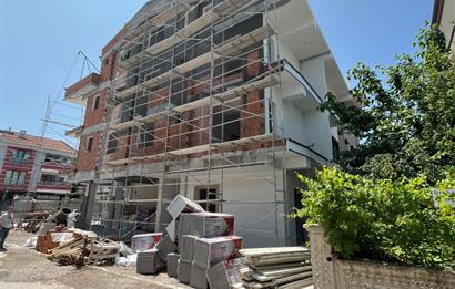 C21 BAL'dan ÖĞRETMEN EVİ KARŞISINDA 1+1 DAİRELER