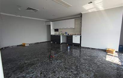 Burç istanbul İş merkezinde 32 katta 387m2 şerefiyeli ofis.