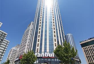 Burç istanbul İş merkezinde 32 katta 910m2 şerefiyeli kat.