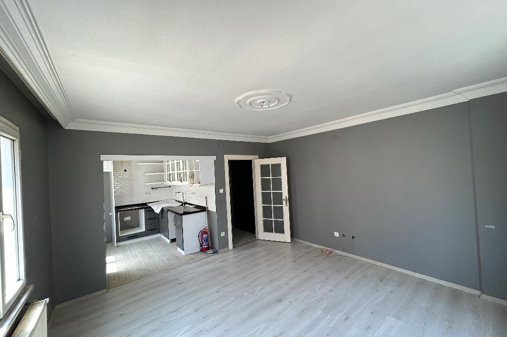 Ümraniye Atatürk Mh. 3+1 Balkonlu 100m2 Satılık Daire