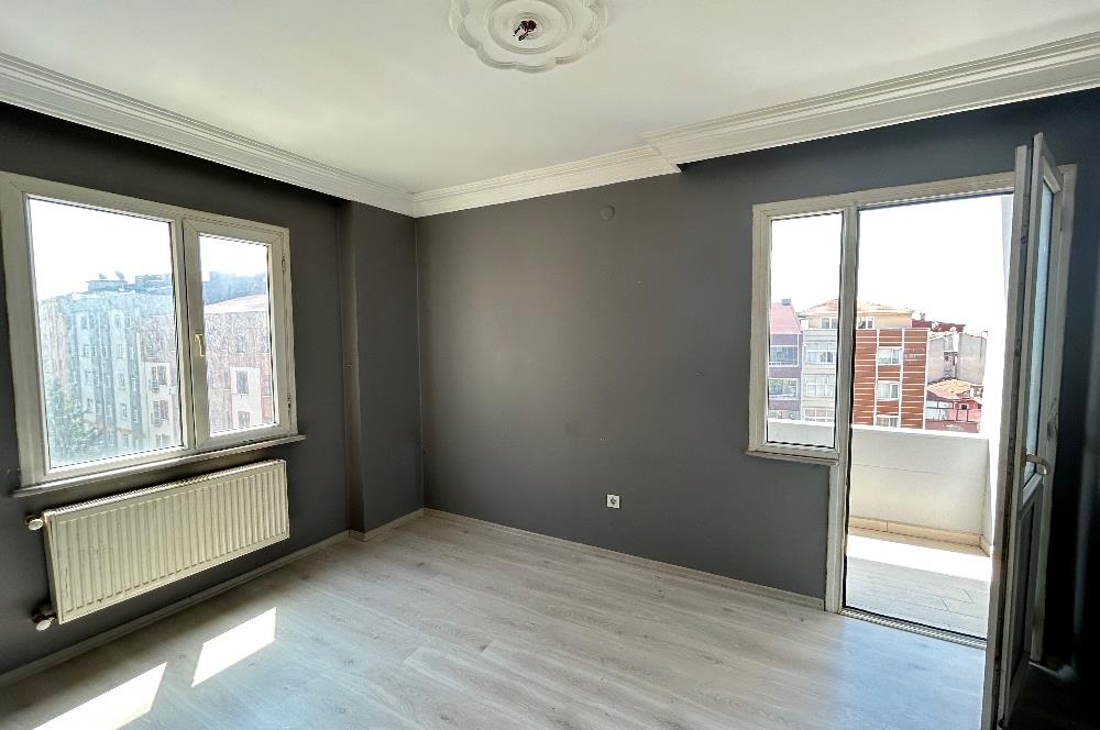 Ümraniye Atatürk Mh. 3+1 Balkonlu 100m2 Satılık Daire