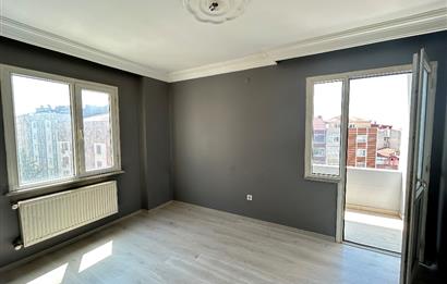Ümraniye Atatürk Mh. 3+1 Balkonlu 100m2 Satılık Daire