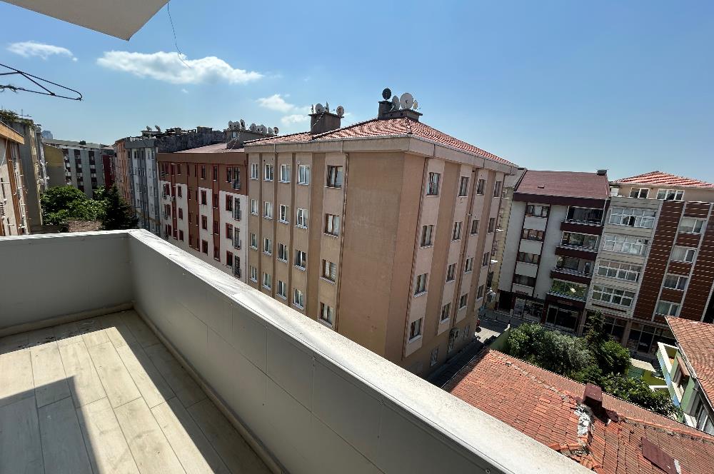 Ümraniye Atatürk Mh. 3+1 Balkonlu 100m2 Satılık Daire