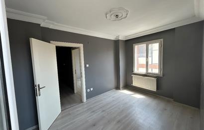 Ümraniye Atatürk Mh. 3+1 Balkonlu 100m2 Satılık Daire
