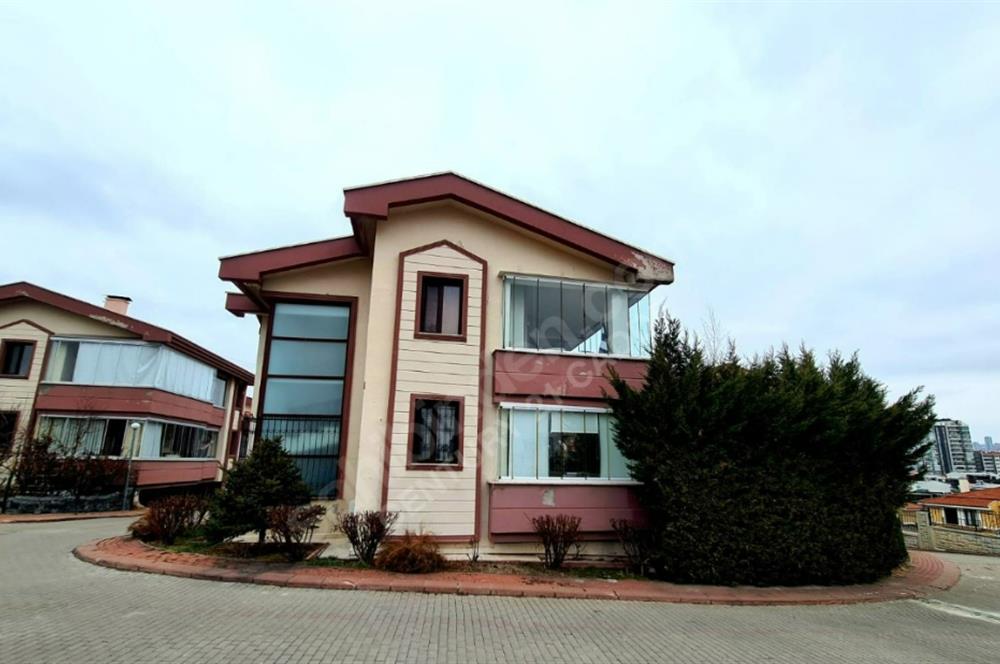 Çayyolu Park Caddesi Park Koru Evleri 4+2 Köşe Konumda Satılık