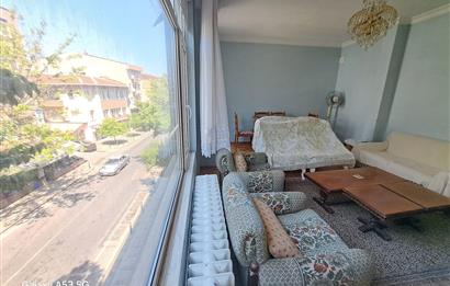 Üsküdar'da Merkezi Konumda, Cadde Üstü , Krediye Uygun Satılık!