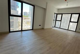C21 ROOF'dan 19.ETAP'da KAPALI BALKONLU VESTİYERLİ 3+1 KİRALIK DAİRE