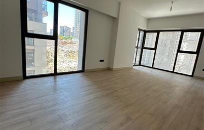 C21 ROOF'dan 19.ETAP'da KAPALI BALKONLU VESTİYERLİ 3+1 KİRALIK DAİRE