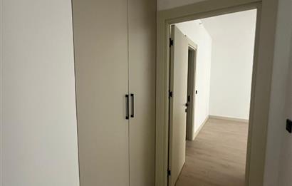 C21 ROOF'dan 19.ETAP'da KAPALI BALKONLU VESTİYERLİ 3+1 KİRALIK DAİRE