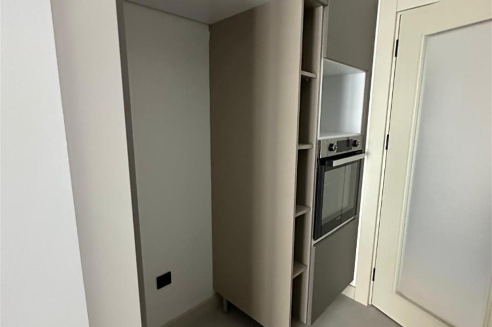 C21 ROOF'dan 19.ETAP'da KAPALI BALKONLU VESTİYERLİ 3+1 KİRALIK DAİRE