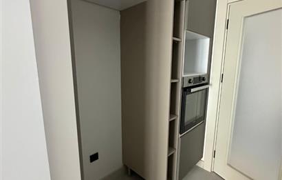 C21 ROOF'dan 19.ETAP'da KAPALI BALKONLU VESTİYERLİ 3+1 KİRALIK DAİRE