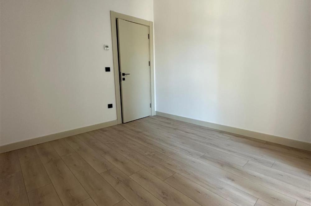 C21 ROOF'dan 19.ETAP'da KAPALI BALKONLU VESTİYERLİ 3+1 KİRALIK DAİRE