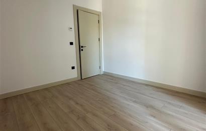 C21 ROOF'dan 19.ETAP'da KAPALI BALKONLU VESTİYERLİ 3+1 KİRALIK DAİRE