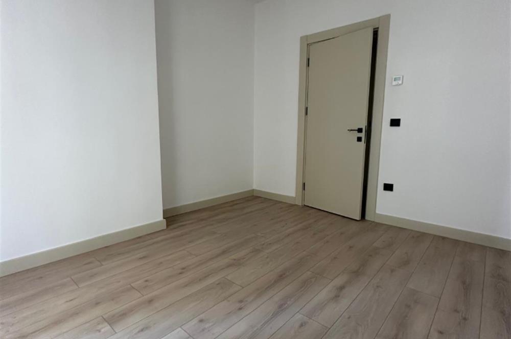C21 ROOF'dan 19.ETAP'da KAPALI BALKONLU VESTİYERLİ 3+1 KİRALIK DAİRE