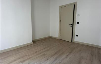 C21 ROOF'dan 19.ETAP'da KAPALI BALKONLU VESTİYERLİ 3+1 KİRALIK DAİRE