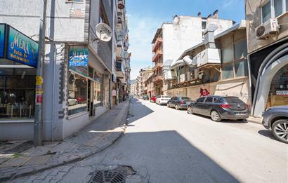 C21; Cius Gemlik Merkez'de Sahile Çok Yakın Satılık Dükkan