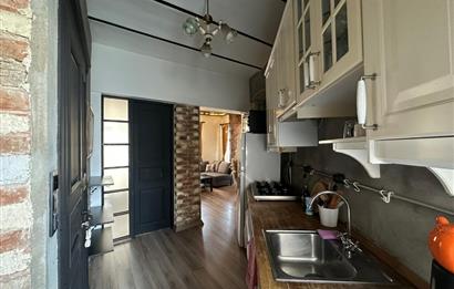 KUMBARACI YOKUŞU, KAPIKULU SOKAK’TA 1+1 KEYİFLİ DAİRE