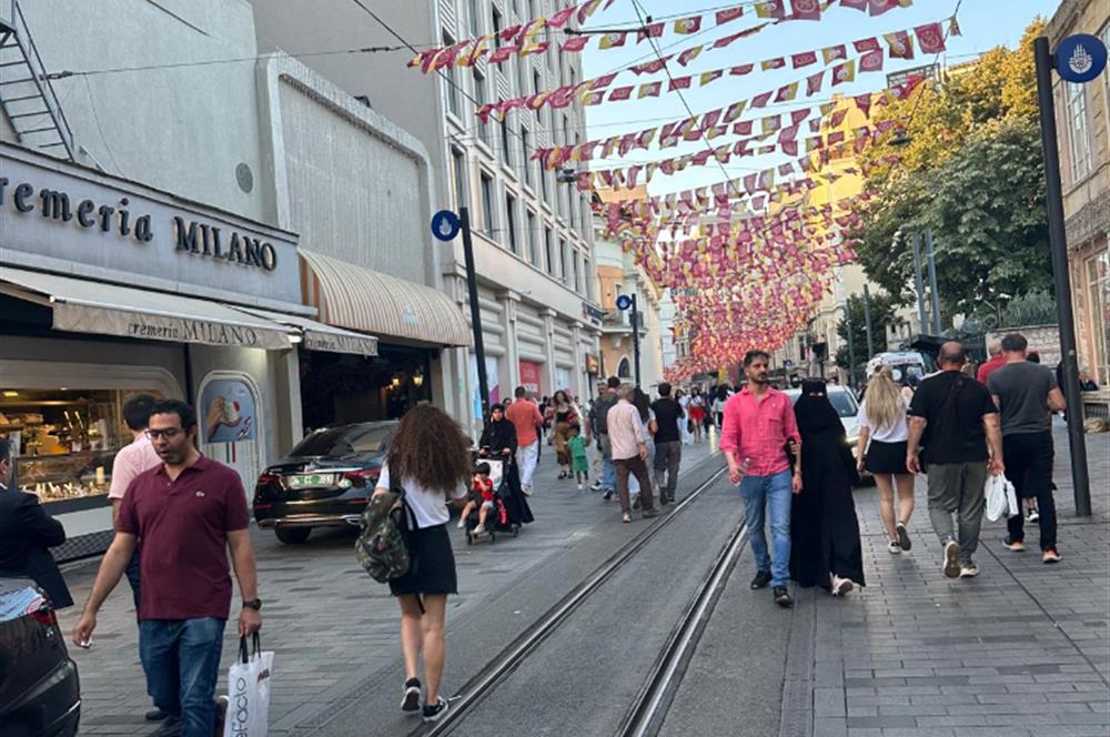 A Few Steps to Galata & Istiklal - Furnished Apartment for Rent