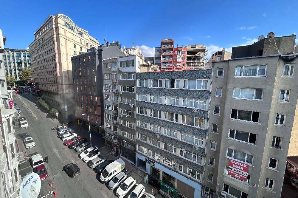 ŞİŞLİ DOLAPDERE CADDESİ ÜZERİNDE 1+1 ASANSÖRLÜ DAİRE