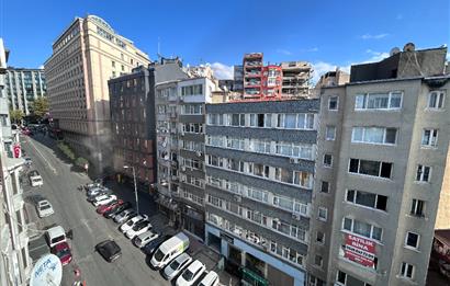 ŞİŞLİ DOLAPDERE CADDESİ ÜZERİNDE 1+1 ASANSÖRLÜ DAİRE