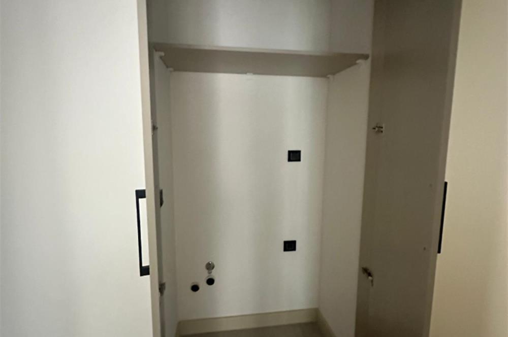 C21 ROOF'dan 19.ETAP'da KAPALI BALKONLU VESTİYERLİ 3+1 KİRALIK DAİRE