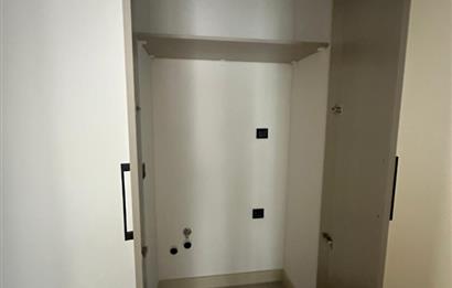 C21 ROOF'dan 19.ETAP'da KAPALI BALKONLU VESTİYERLİ 3+1 KİRALIK DAİRE