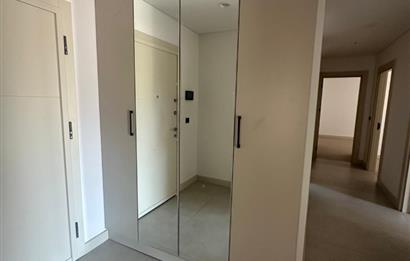 C21 ROOF'dan 19.ETAP'da KAPALI BALKONLU VESTİYERLİ 3+1 KİRALIK DAİRE