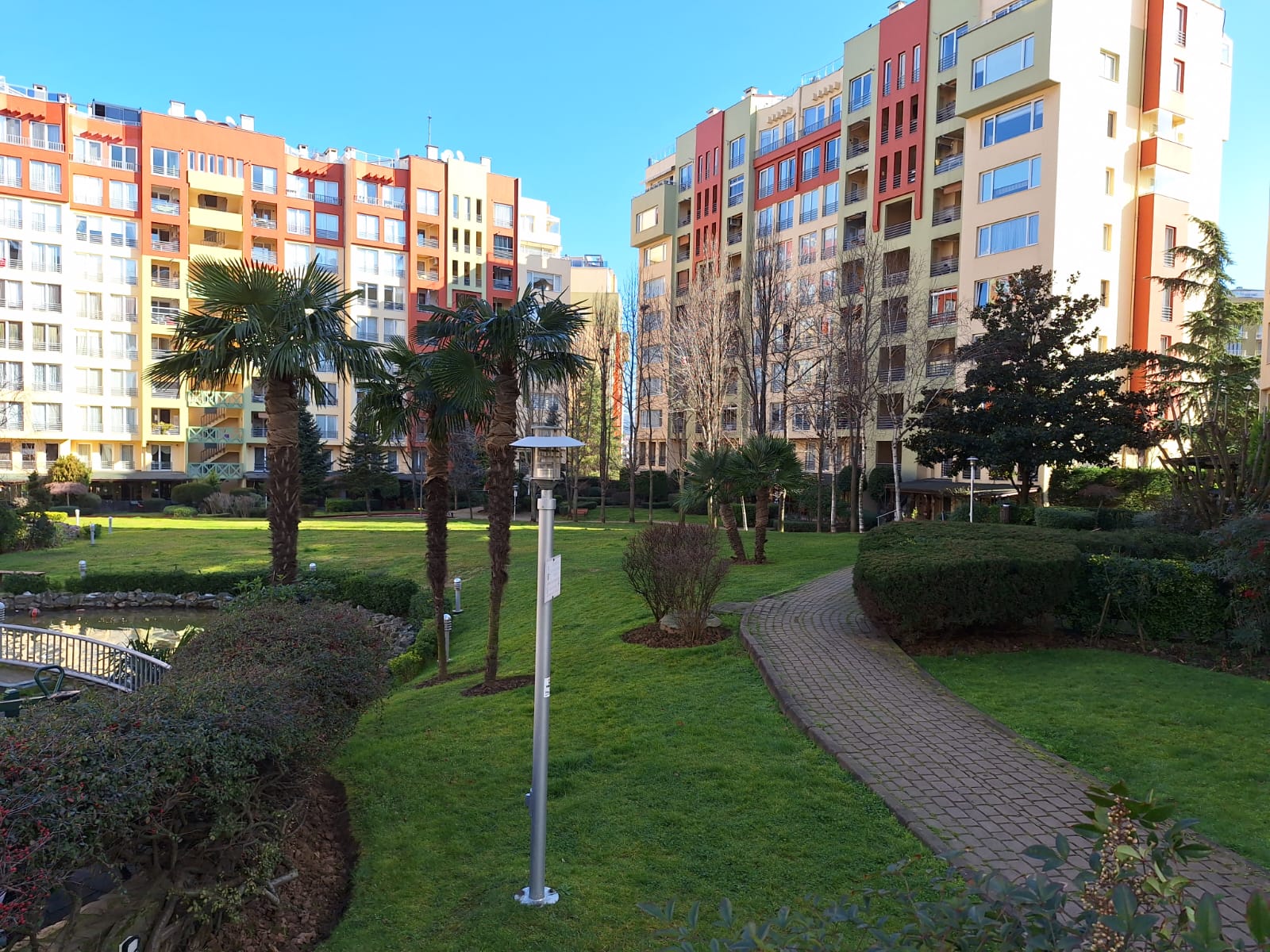 ARNAVUTKÖY YASSIÖREN DE 852 M2 HİSSELİ SATILIK