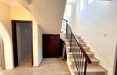 Girne Ozanköy Havuzlu Geniş Arsalı 3+1 Villa