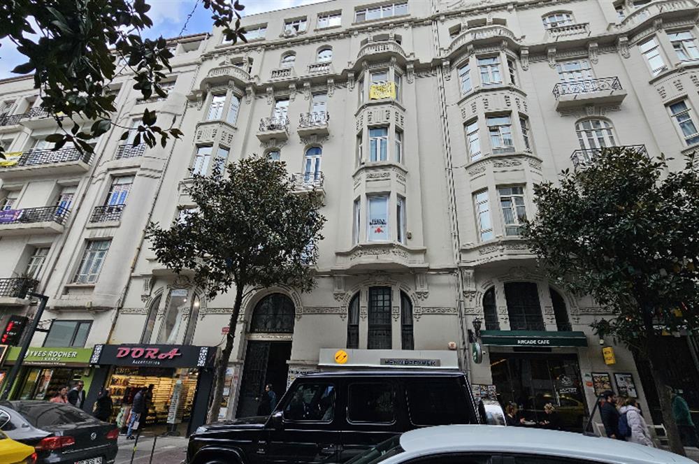 NİŞANTAŞI RUMELİ CADDESİ ÜZERİNDE KİRALIK BÜRO&OFİS