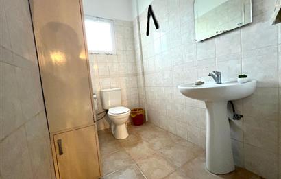 Girne Ozanköy Havuzlu Geniş Arsalı 3+1 Villa