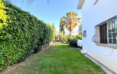 Girne Ozanköy Havuzlu Geniş Arsalı 3+1 Villa