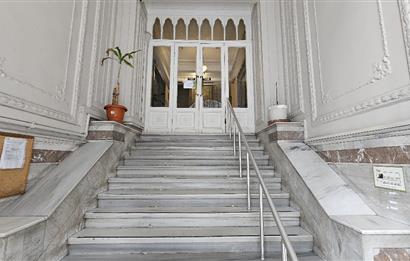 NİŞANTAŞI RUMELİ CADDESİ ÜZERİNDE KİRALIK BÜRO&OFİS