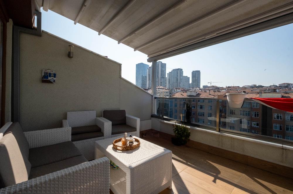 KÜÇÜKYALI'DA 3+2 150m2 NET TERASLI YENİ BAKIMLI DUBLEKS