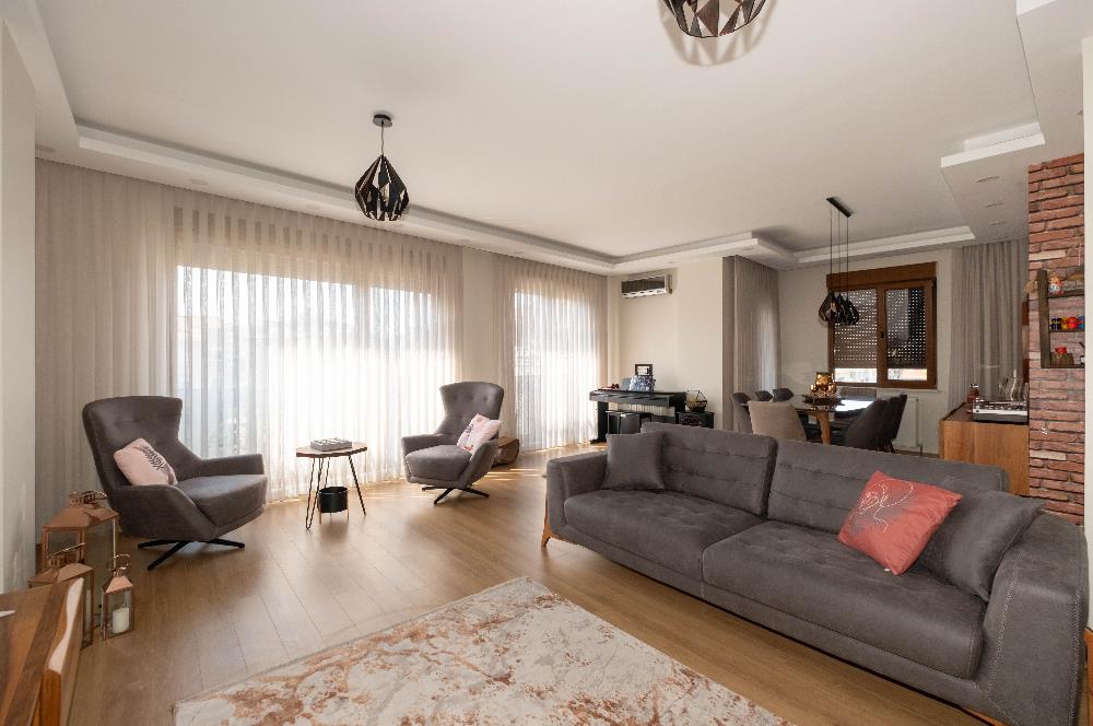 KÜÇÜKYALI'DA 3+2 150m2 NET TERASLI YENİ BAKIMLI DUBLEKS