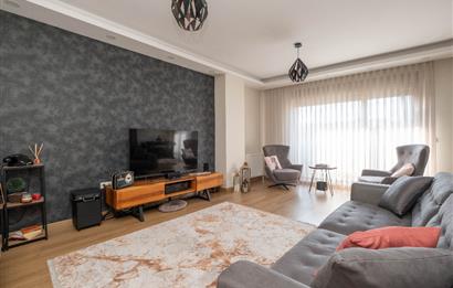 KÜÇÜKYALI'DA 3+2 150m2 NET TERASLI YENİ BAKIMLI DUBLEKS