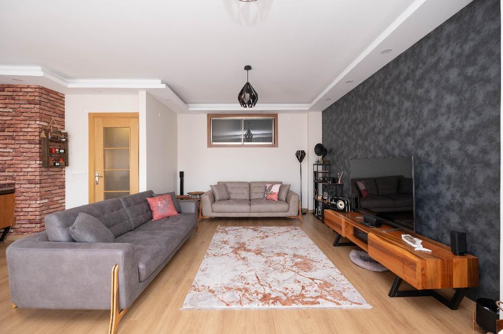 KÜÇÜKYALI'DA 3+2 150m2 NET TERASLI YENİ BAKIMLI DUBLEKS