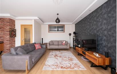 KÜÇÜKYALI'DA 3+2 150m2 NET TERASLI YENİ BAKIMLI DUBLEKS