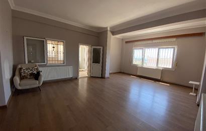 Bodrum Umurca’da Satılık Kısmi Deniz Manzaralı Geniş 2+1 Giriş Katı Daire