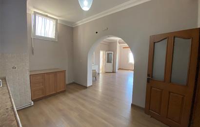 Bodrum Umurca’da Satılık Kısmi Deniz Manzaralı Geniş 2+1 Giriş Katı Daire