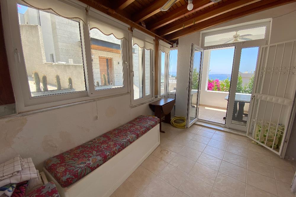Bodrum Umurca’da Satılık Kısmi Deniz Manzaralı Geniş 2+1 Giriş Katı Daire
