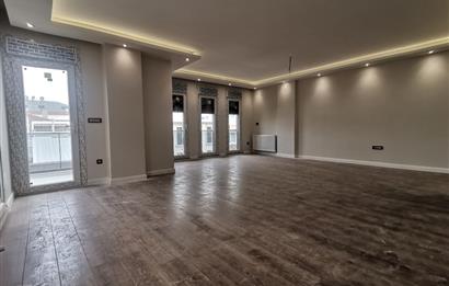 YEŞİLKÖY KİRALIK 4+1 SIFIR YENİ TESLİM BİNADA CENTURY21 SAHRADAN