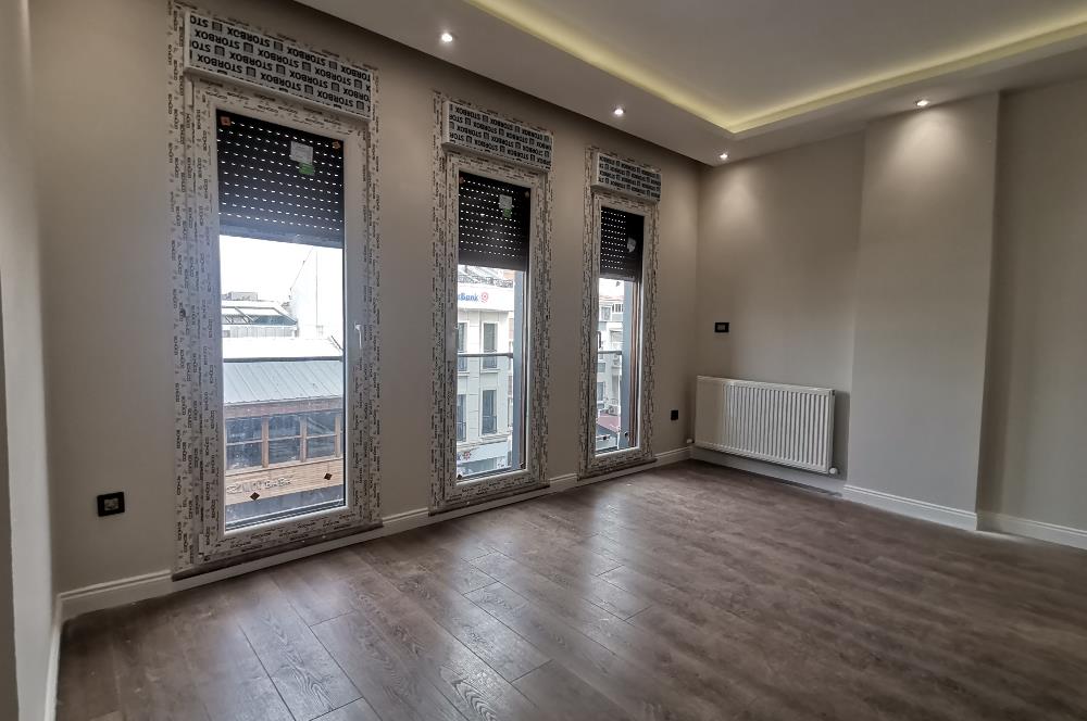 YEŞİLKÖY KİRALIK 4+1 SIFIR YENİ TESLİM BİNADA CENTURY21 SAHRADAN