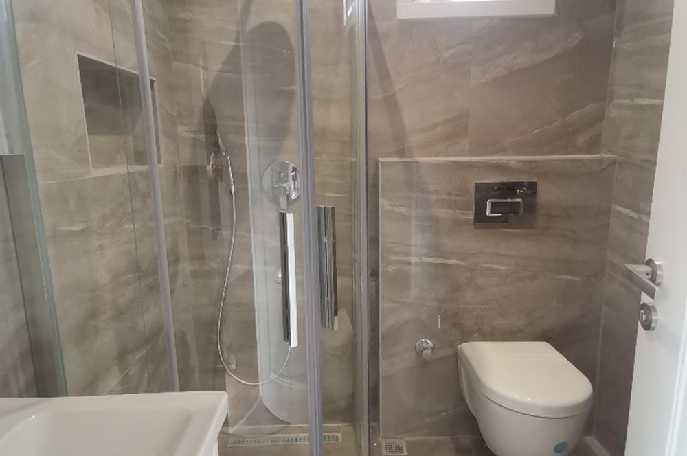 YEŞİLKÖY KİRALIK 4+1 SIFIR YENİ TESLİM BİNADA CENTURY21 SAHRADAN