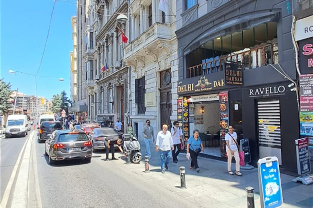 Taksim Sıraselviler’de Kiracılı Satılık Dükkan – 150 m² – Yüksek Getiri!