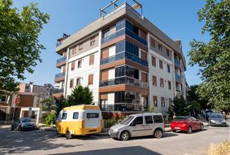 KÜÇÜKYALI'DA 3+2 150m2 NET TERASLI YENİ BAKIMLI DUBLEKS