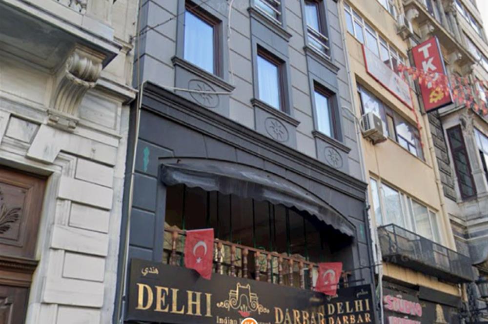 Taksim Sıraselviler’de Kiracılı Satılık Dükkan – 150 m² – Yüksek Getiri!