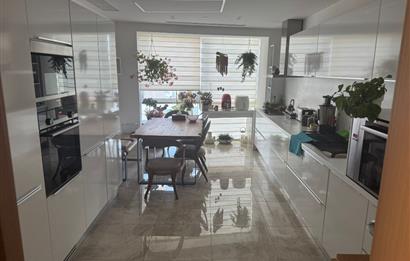C21 ROOF'dan FOURWİNDS DENİZ MANZARALI SATILIK 3+1 DAİRE