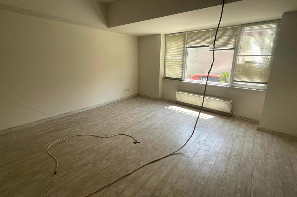 ÜNALANDA HER İŞE UYGUN KİRALIK OFİS