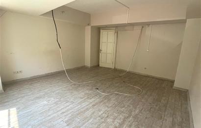 ÜNALANDA HER İŞE UYGUN KİRALIK OFİS